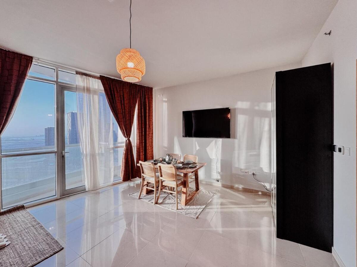 Boho Chic Studio, Pool & Gym * Abu Dhabi
