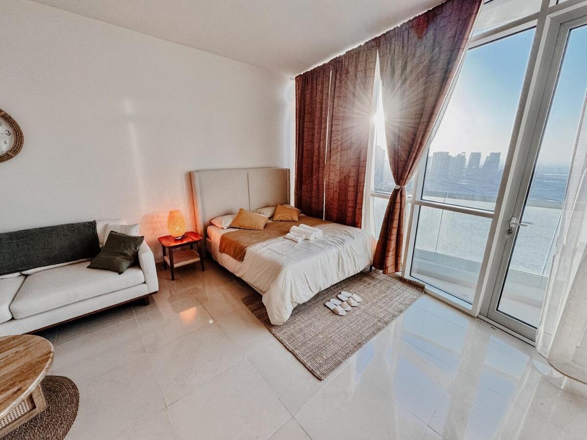 Boho Chic Studio, Pool & Gym * Abu Dhabi