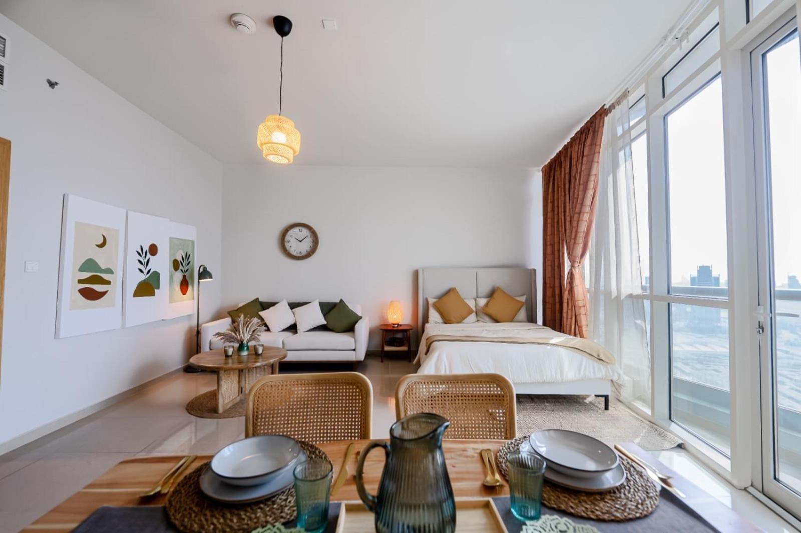 Boho Chic Studio, Pool & Gym